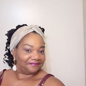 Meet your Posher, Carol